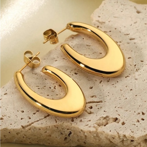 *SALE TODAY ONLY* Bellamy 18K Gold Plated Earrings - Picture 1 of 4
